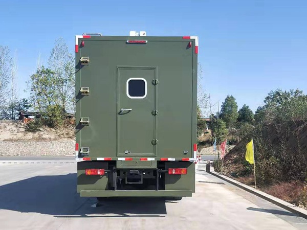 東風天錦野戰宿營車(8-12人)