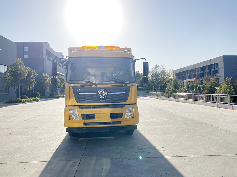 東風(fēng)天錦3000方排水車(便攜)