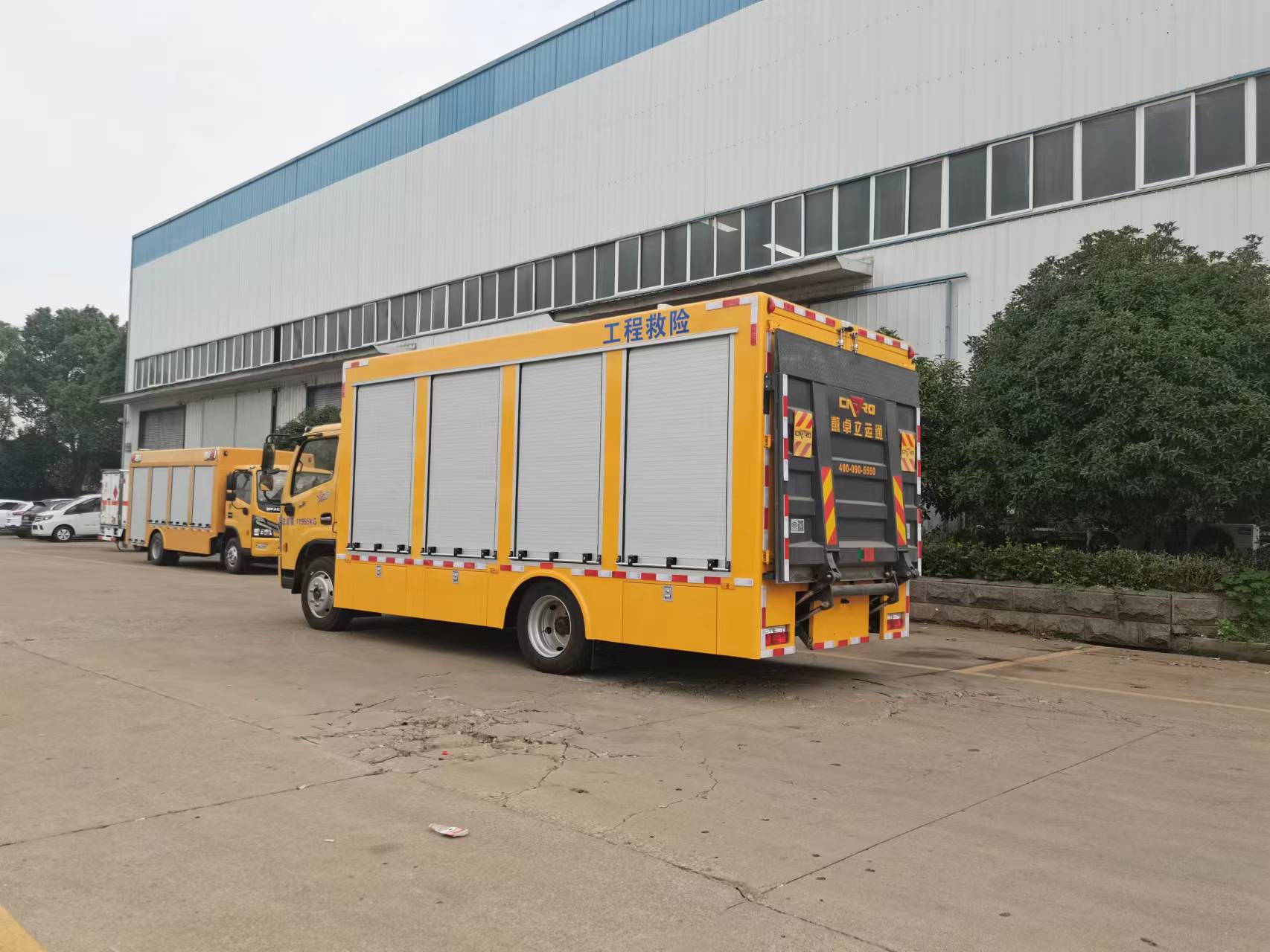 東風多利卡D7  2000方排水車(便攜)