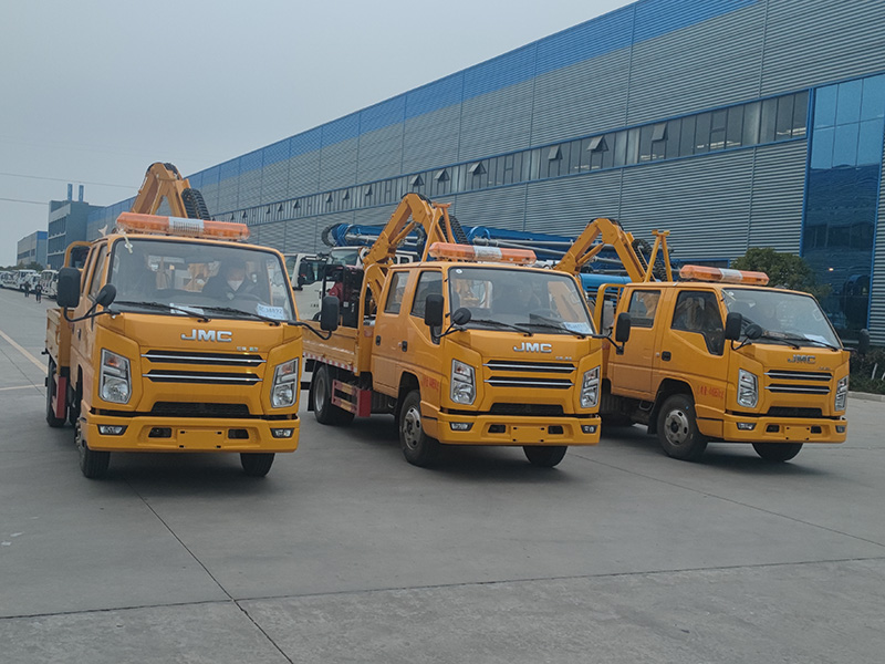 江鈴綠化綜合養護車