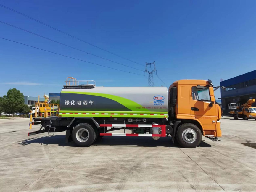陜汽軒德14.26方綠化噴灑車(chē)