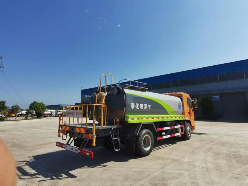陜汽軒德14.26方綠化噴灑車(chē)